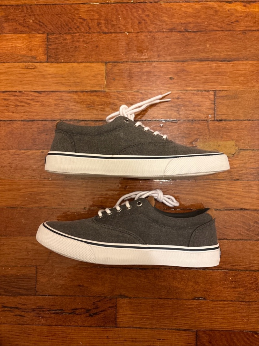 Men's Sperry CVO Gray Canvas Low Top Classic Lace Up Shoes size size 8